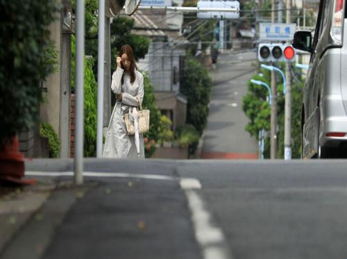 Suami gila itu suka meniduri istri orang lain